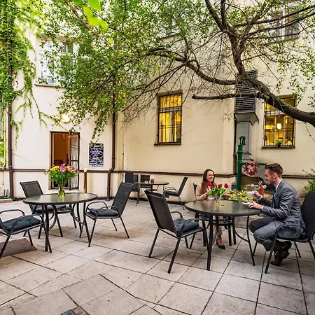 Hotel U Divadla - Czech Leading Hotels-3
